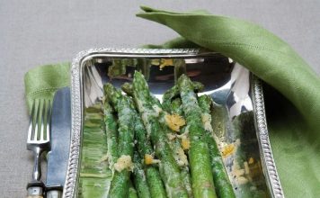 Butter bei die Spargel auch am heimischen Herd und dazu frischen (Wonne-)Fisch: Maischolle