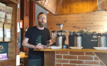 Immer einen frischen Kaffee, „weil frischer Kaffee fetzt“ – Franky, der Heideröster, und die Kaffeemanufaktur in der Lüneburger Heide