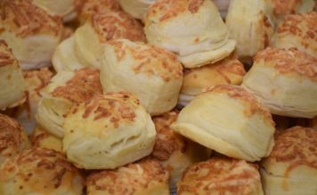 Allzeit bereit oder Scones nicht nur zum Fünf-Uhr-Tee – Rezept: Scones mit Käse