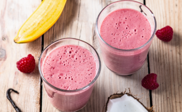 Köstlich, kalt und himbeer-himmlisch! Rezept: Himbeer-Banane-Kokosnuss-Kaltgetränk