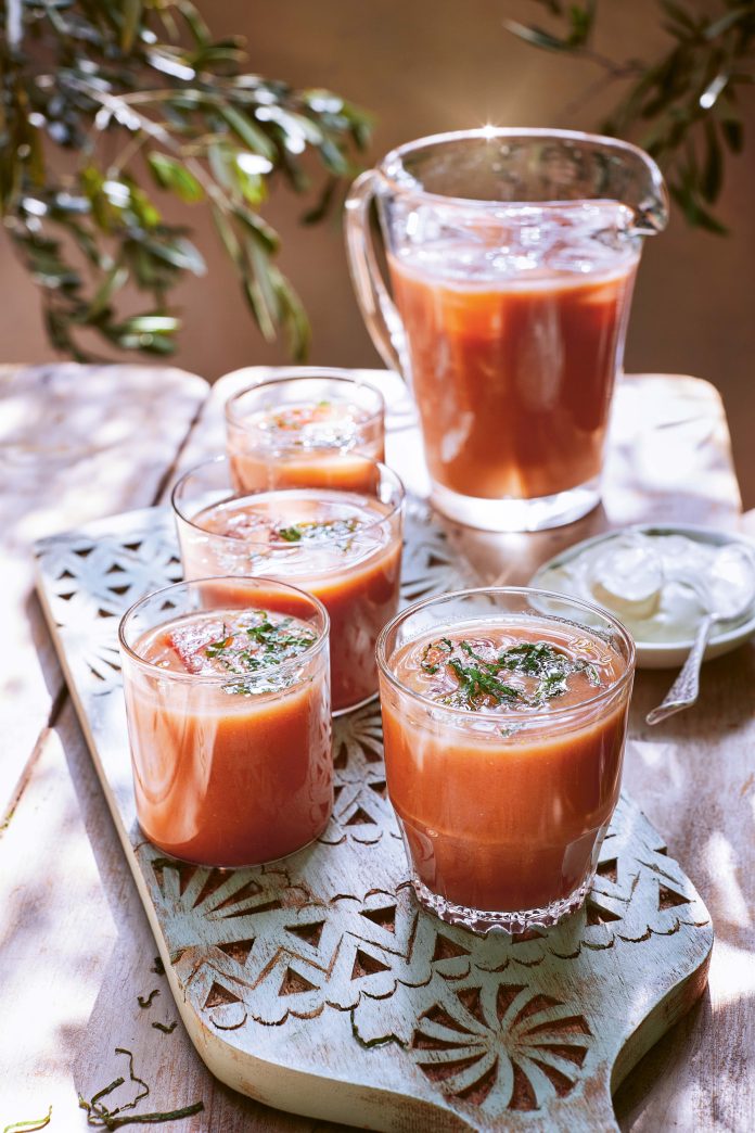 Gekühlte Wassermelonen-Gurken-Suppe von Ben Tish. © Foto: Kris Kirkham