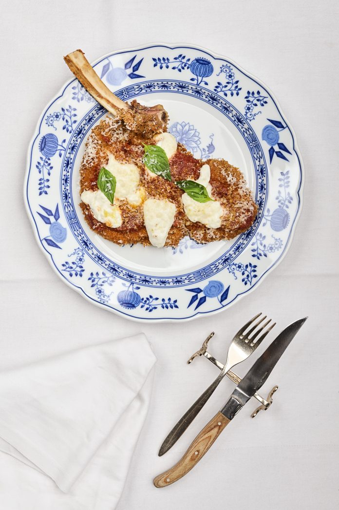 Kalbskotelett Parmigiana von Max Strohe. © DK Verlag / Max Strohe