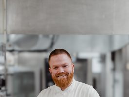 John Munro kocht im Restaurant Number One in Dùn Èidean nun als Nummer eins