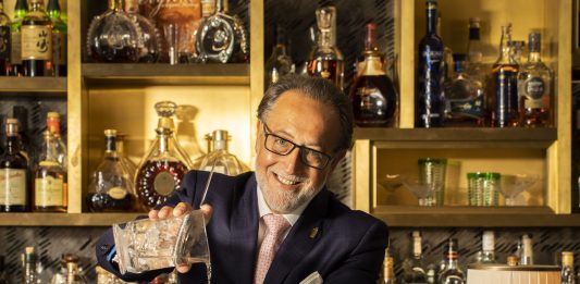 Ein Roku Industry Icon Award für Salvatore Calabrese